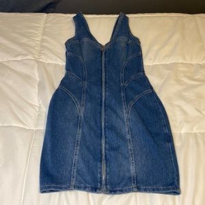 Guess denim Body-con dress 👗